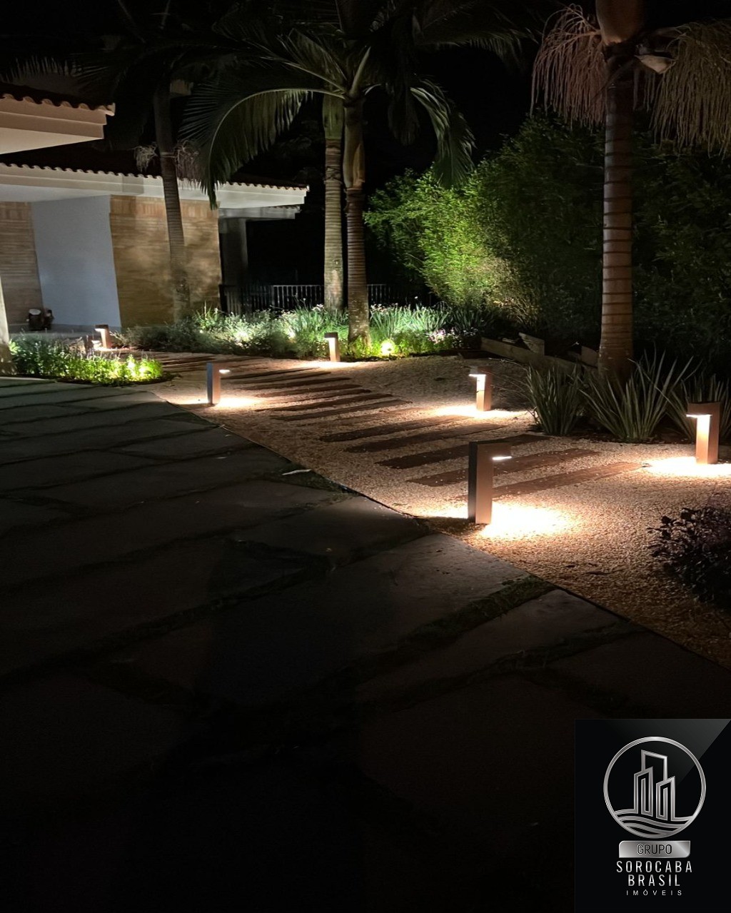 Casa residencial, condomínio lago azul, R$5.200,00 locação.
