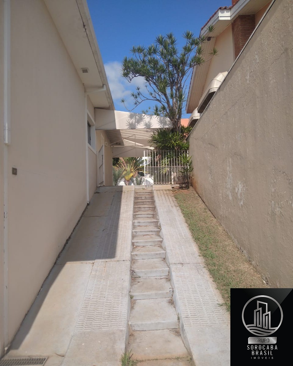 Casa no residencial village d ' avignon., R$1.100.000,00.