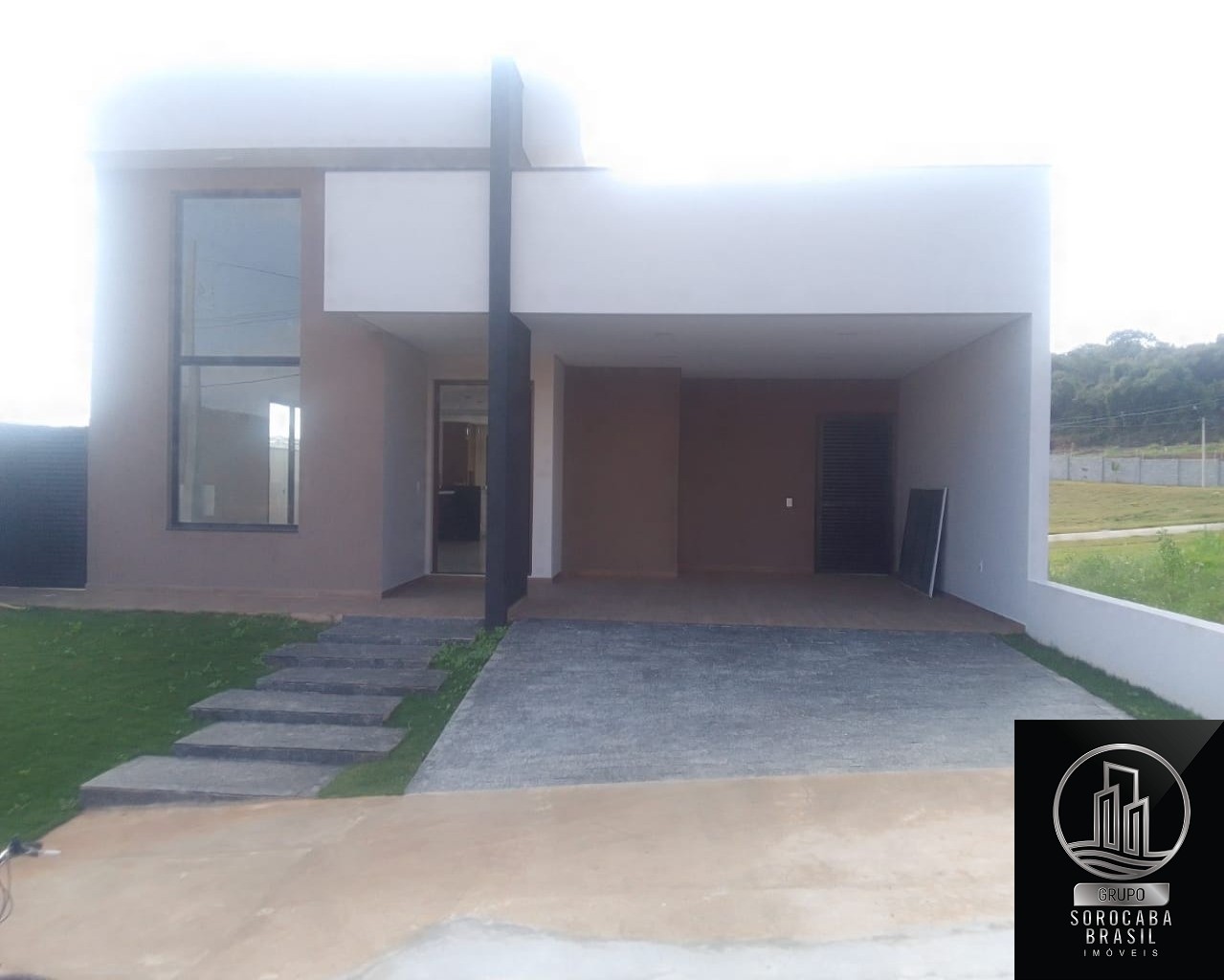 Linda casa em condominio fechado á venda $1.350.000,00
