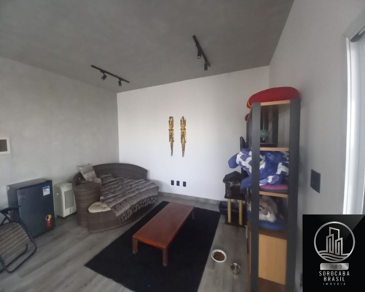 Apartamento com 3 dormitórios para alugar, 232 m² por R$ 6.1