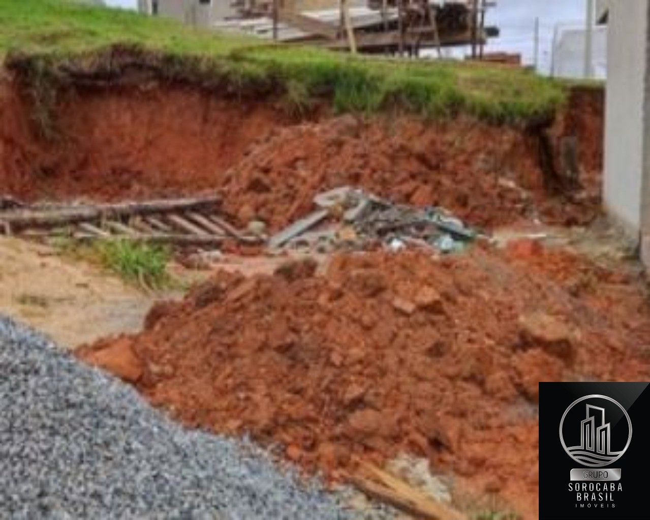 Terreno à venda, 200 m² por R$ 179.990 - helena maria jardim