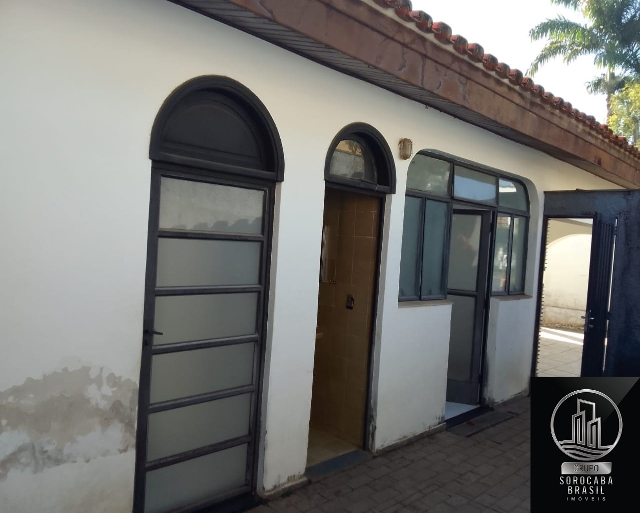 Casa sobrado á venda no condominio residencial village d'avi
