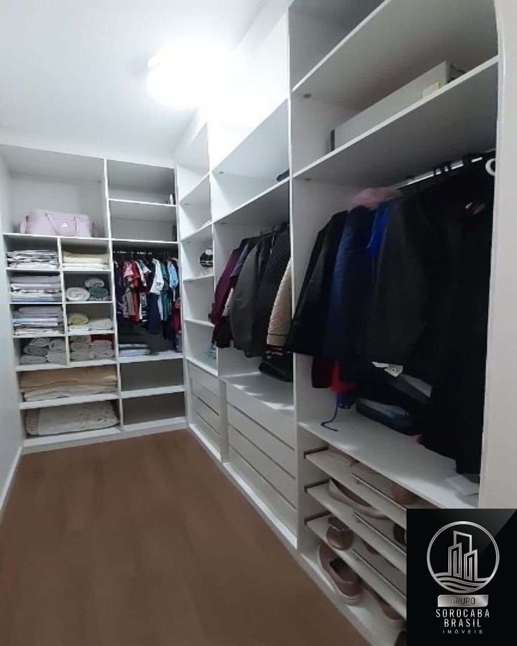 Sobrado com 3 dormitórios à venda, 230 m² por R$ 1.290.000 -