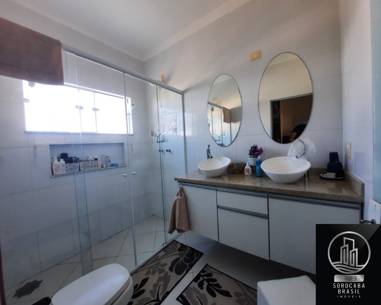 Sobrado com 3 dormitórios à venda, 343 m² por R$ 1.300.000 -
