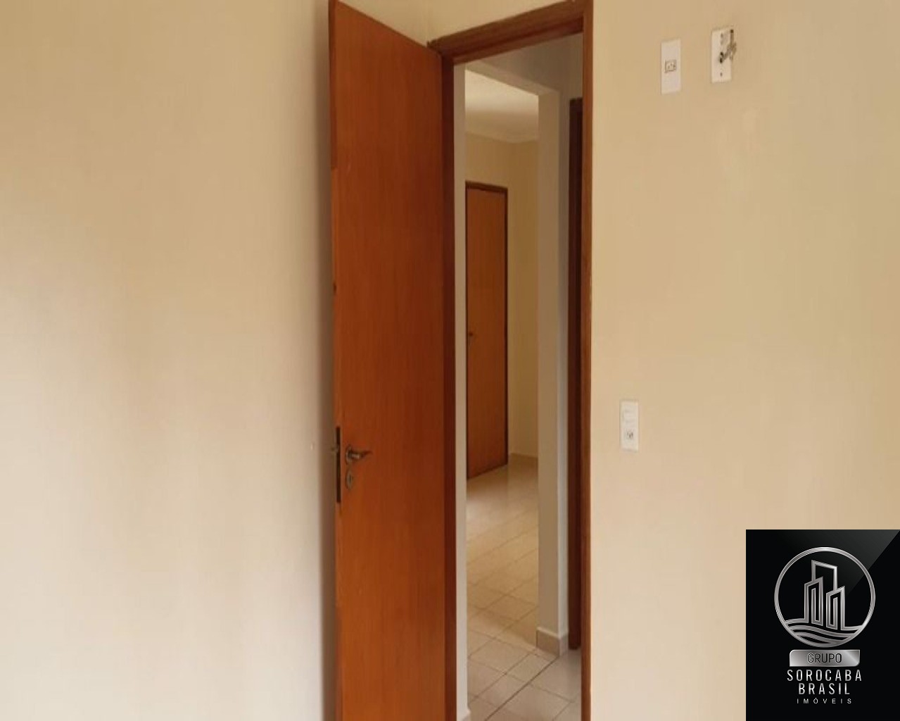 Apartamento com 2 dormitórios à venda, 53 m² por R$ 285.000 
