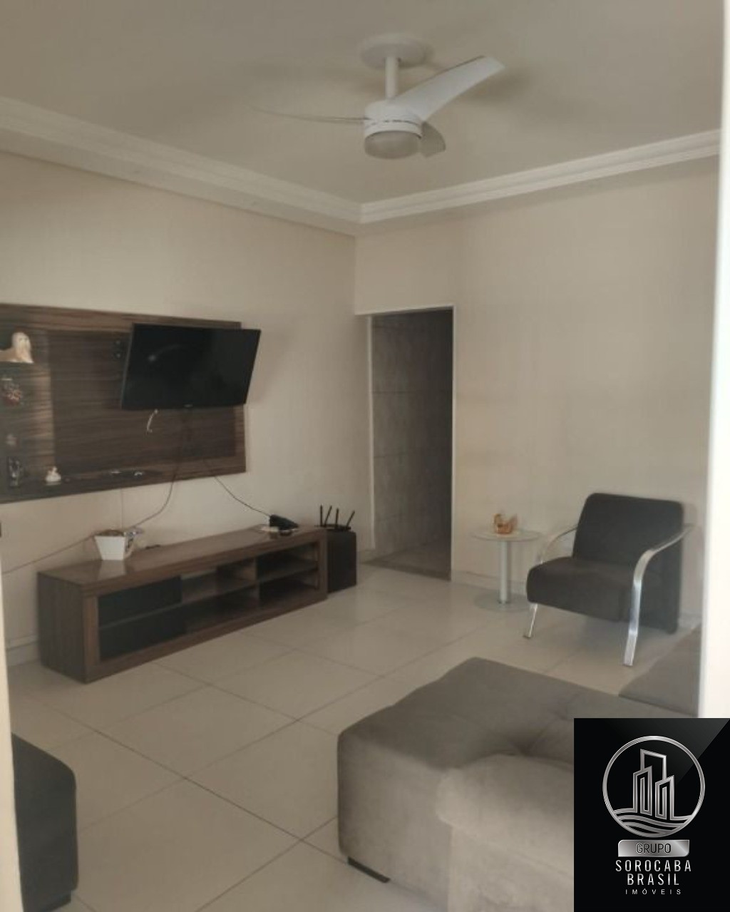 Sobrado com 3 dormitórios à venda, 150 m² por R$ 590.000 - j