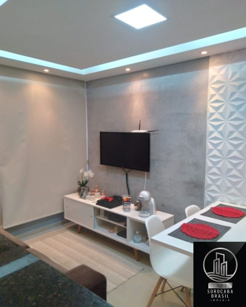 Apartamento com 2 dormitórios à venda, 47 m² por R$ 205.000 