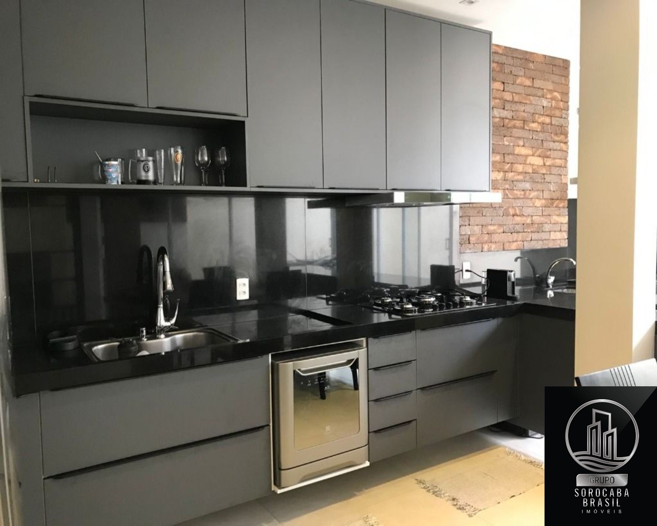Sobrado com 3 dormitórios à venda, 150 m² por R$ 750.000 - v