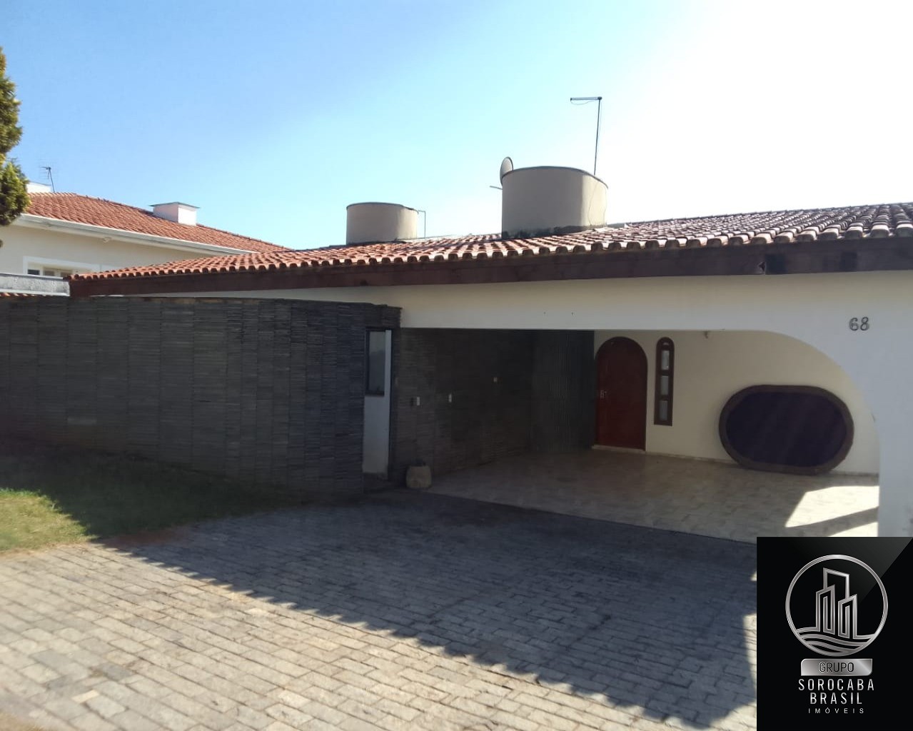 Casa sobrado á venda no condominio residencial village d'avi