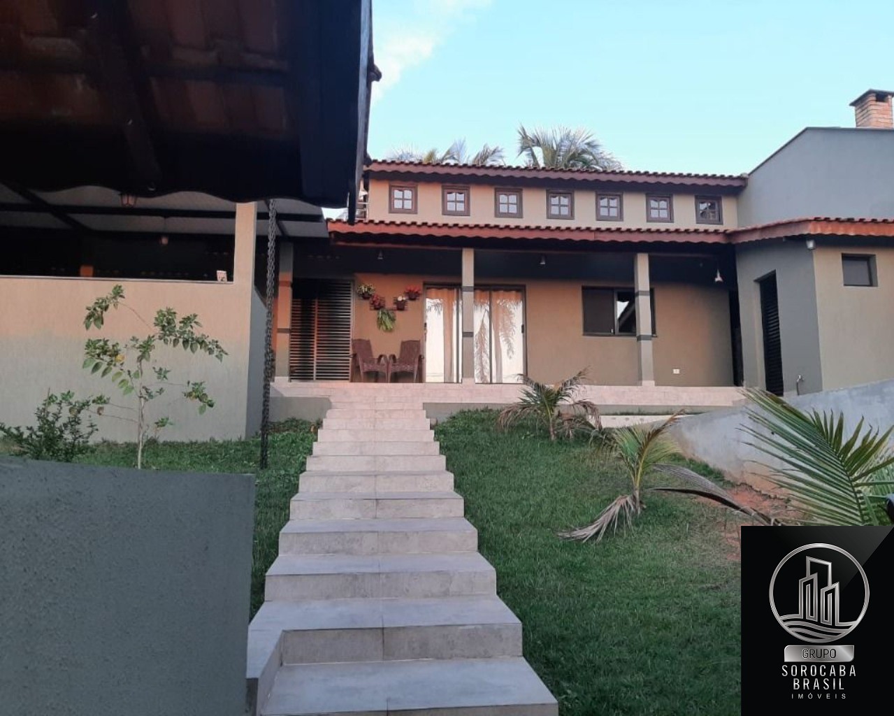 Casa com 3 dormitórios à venda, 262 m² por R$ 1.090.000 - co