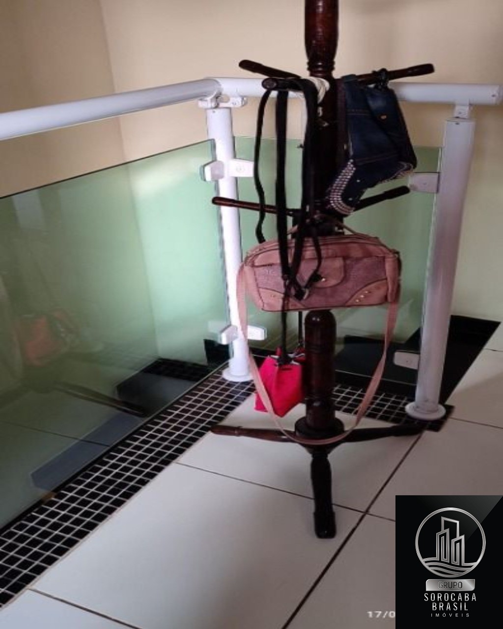 Sobrado com 2 dormitórios à venda, 67 m² por R$ 385.000 - ja