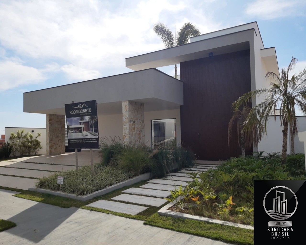 Belíssima casa térrea é venda R$4.480.000,00