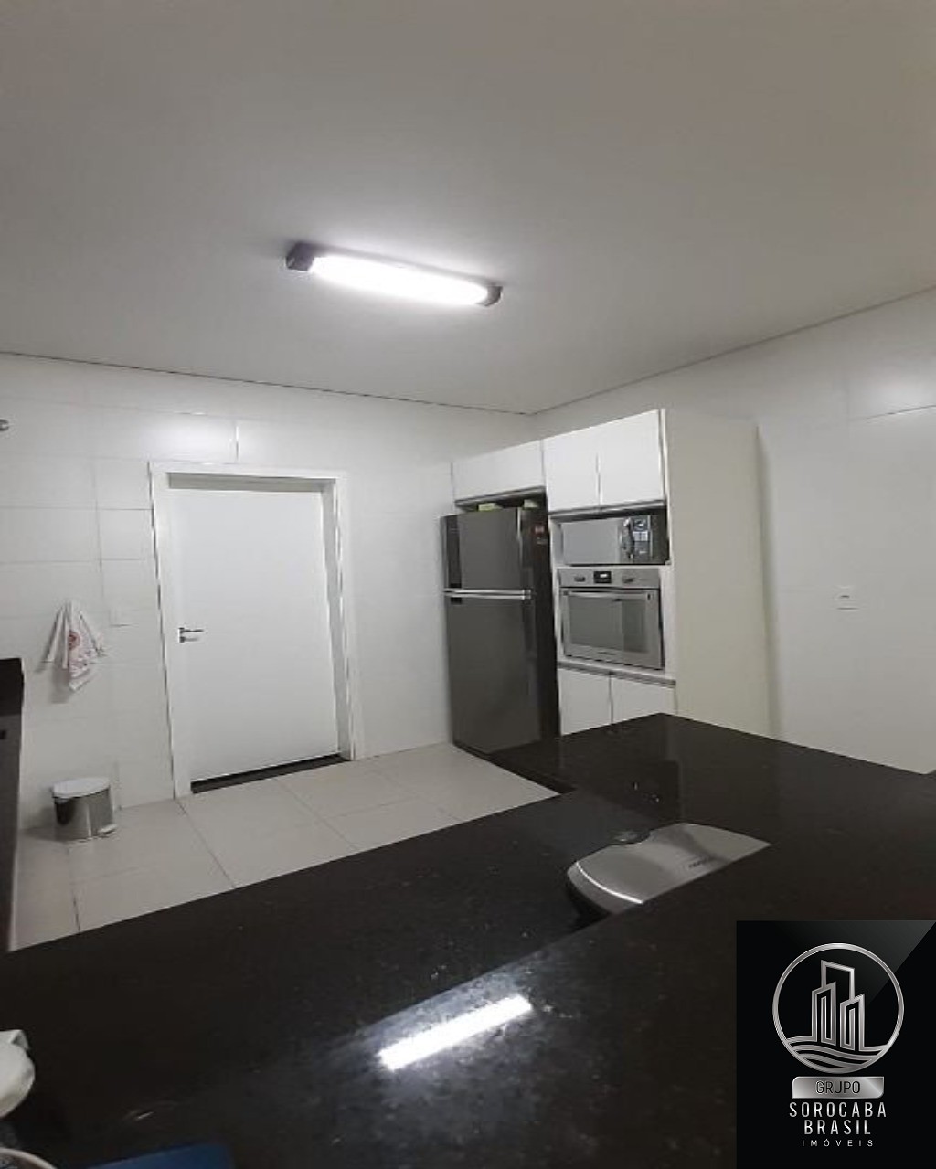 Sobrado com 3 dormitórios à venda, 230 m² por R$ 1.290.000 -