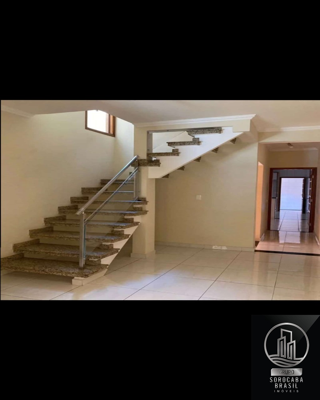 Lindo sobrado com portão automático excelente R$370.000,00