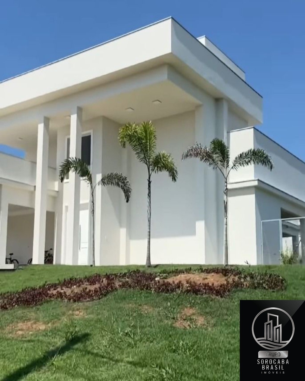 Casa com 3 dormitórios à venda, 230 m² por R$ 1.200.000 - la
