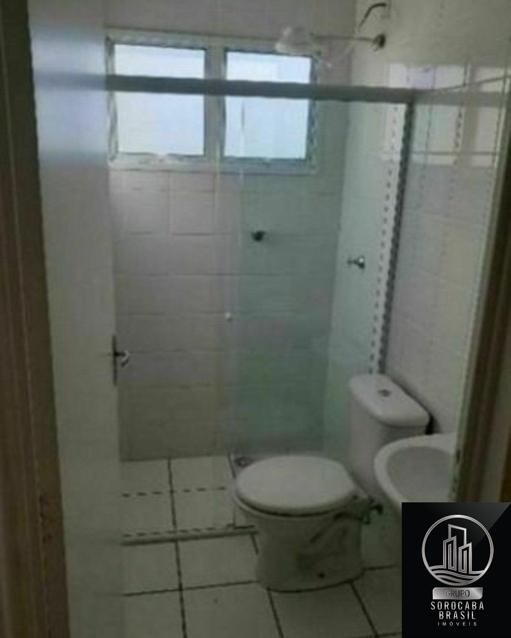Apartamento com 2 dormitórios à venda, 51 m² por R$ 245.000 