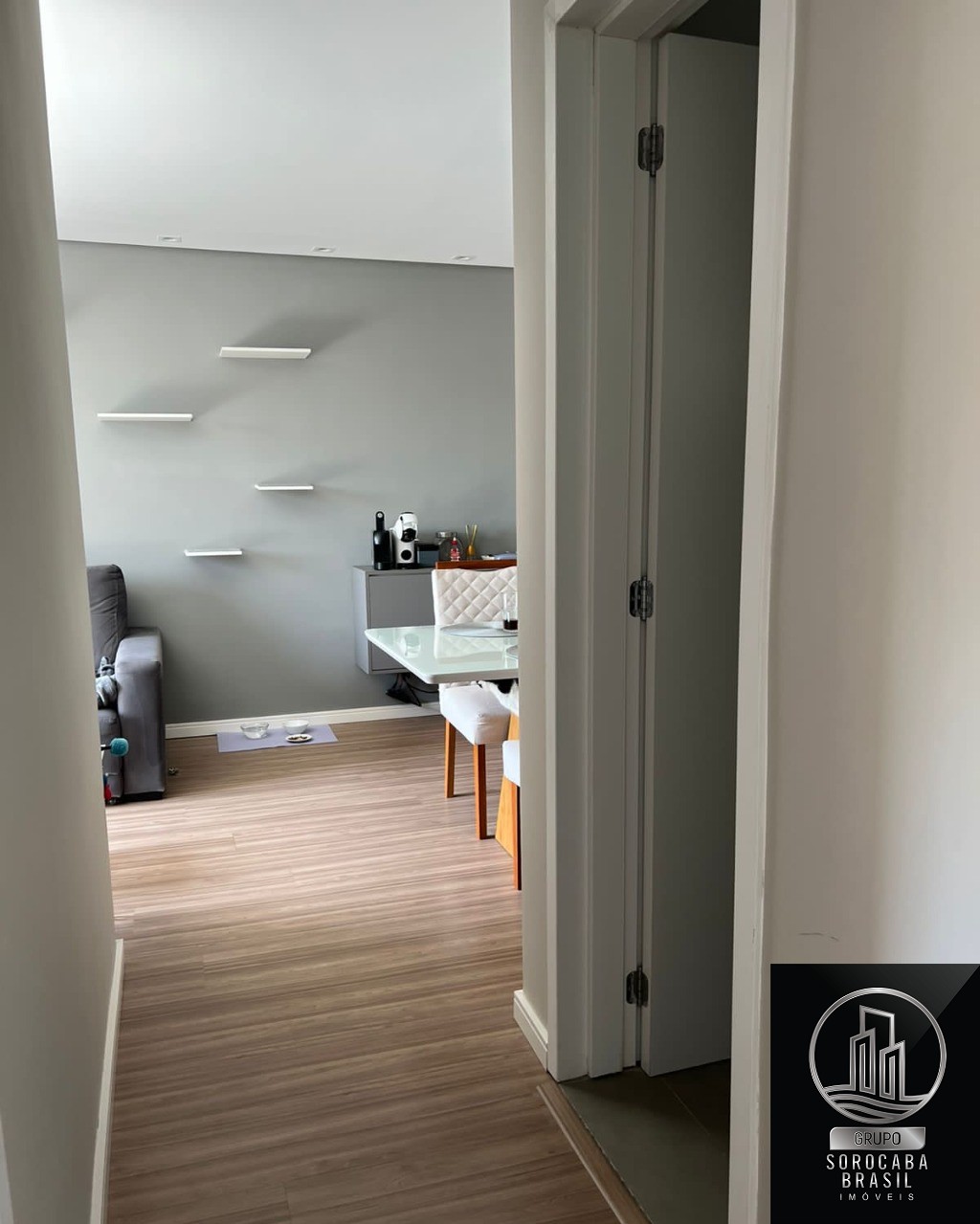 Apartamento com 2 dormitórios à venda, 53 m² por R$ 300.000 