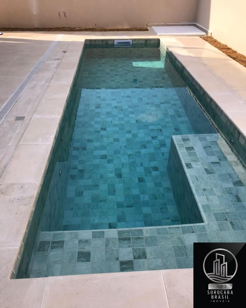 Sobrado com 3 dormitórios à venda, 251 m² por R$ 2.250.000