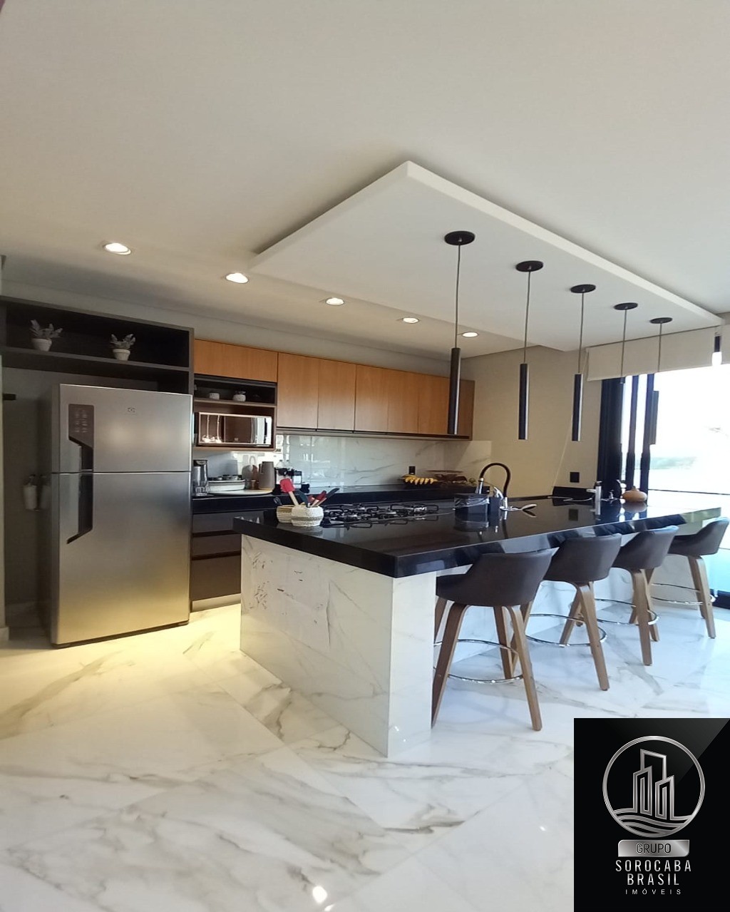 Sobrado com 3 dormitórios à venda, 250 m² por R$ 2.380.000 -