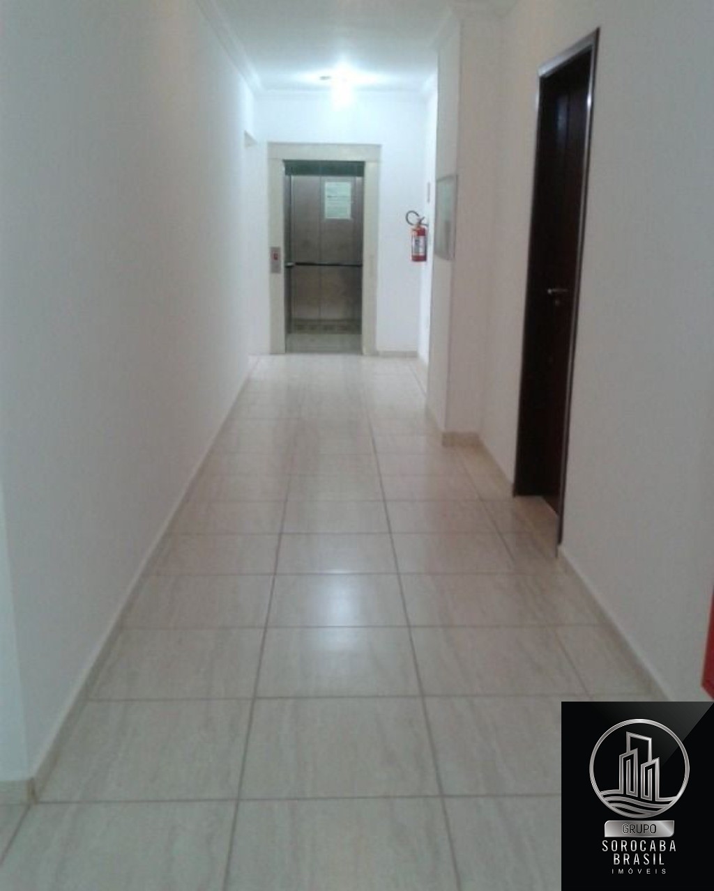 Apartamento com 2 dormitórios à venda, 57 m² por R$ 220.000 