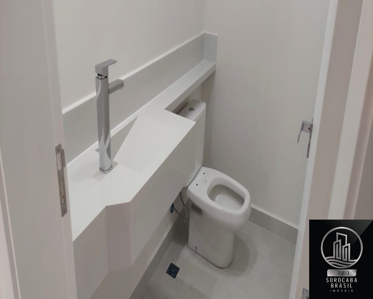 Casa alphaville com 3 dormitorios e suites