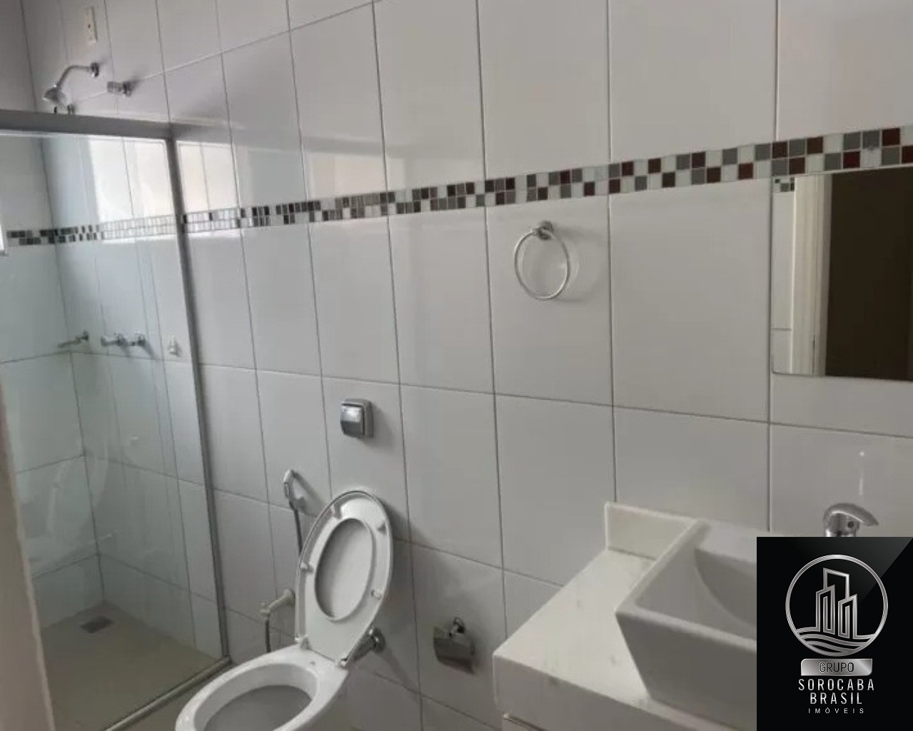 Casa com 3 dormitórios, 270 m² - venda por R$ 1.000.000 ou a