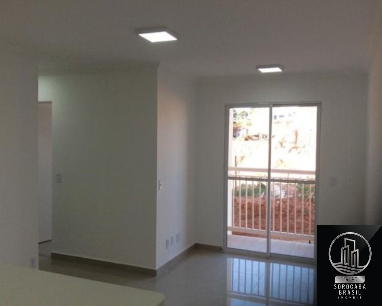 Apartamento com 3 dormitórios à venda, 60 m² por R$ 280.000 