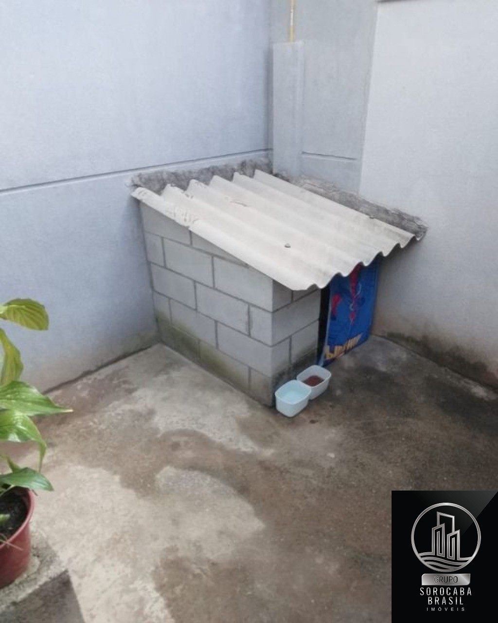 Apartamento com 2 dormitórios para alugar, 50 m² por R$ 900/