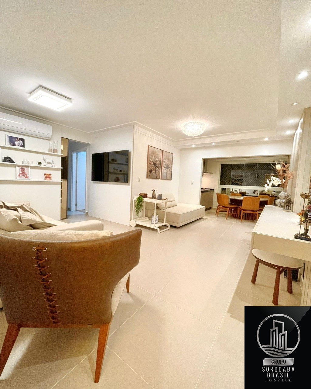 Apartamento com 3 dormitórios à venda, 97 m² por R$ 930.000 