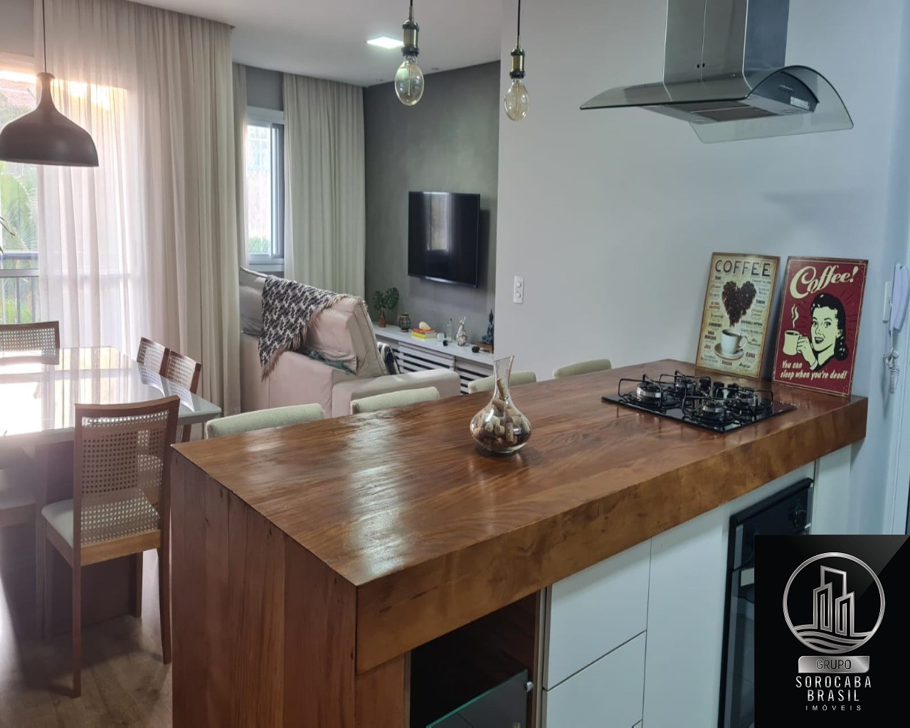 Apartamento com 3 dormitórios à venda, 72 m² por R$ 375.000 