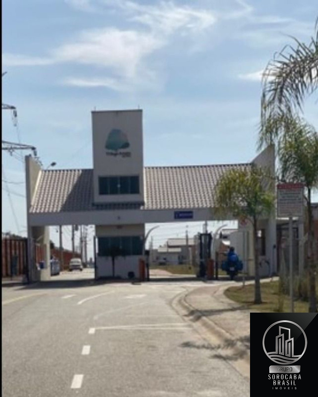 Casa com 2 dormitórios à venda, 74 m² por R$ 415.000 - jardi