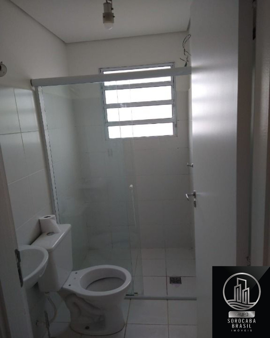 Apartamento com 2 dormitórios à venda, 50 m² por R$ 200.000 