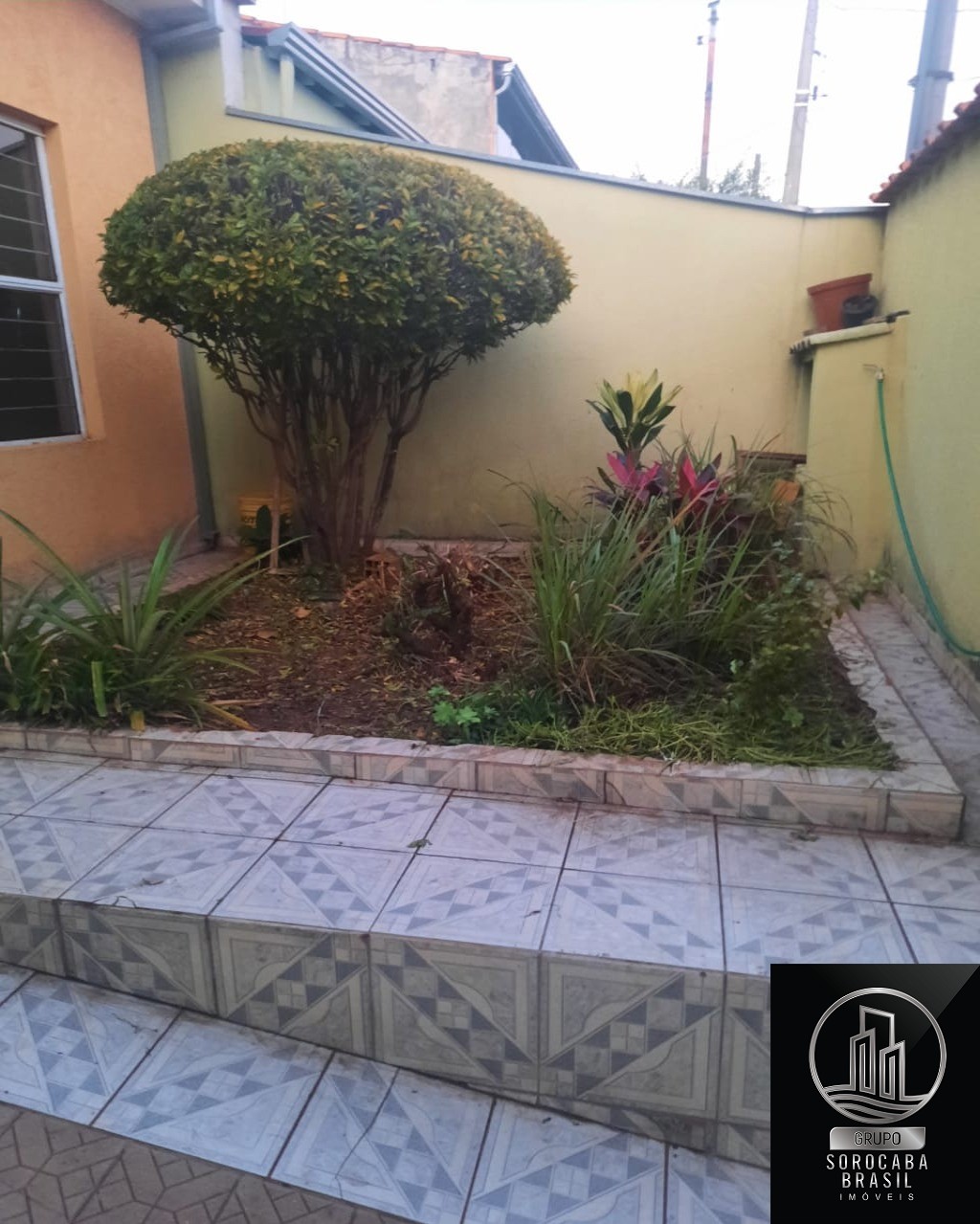 Casa com 2 dormitórios à venda, 80 m² por R$ 290.000 - jardi