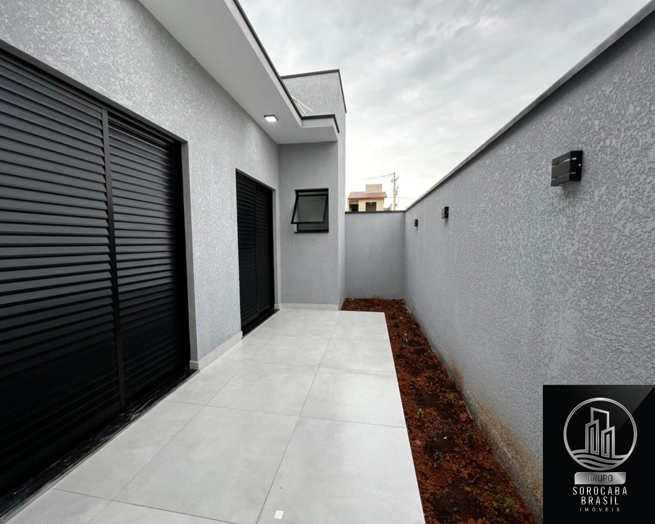 Casa com 3 dormitórios à venda, 133 m² por R$ 730.000 - jard