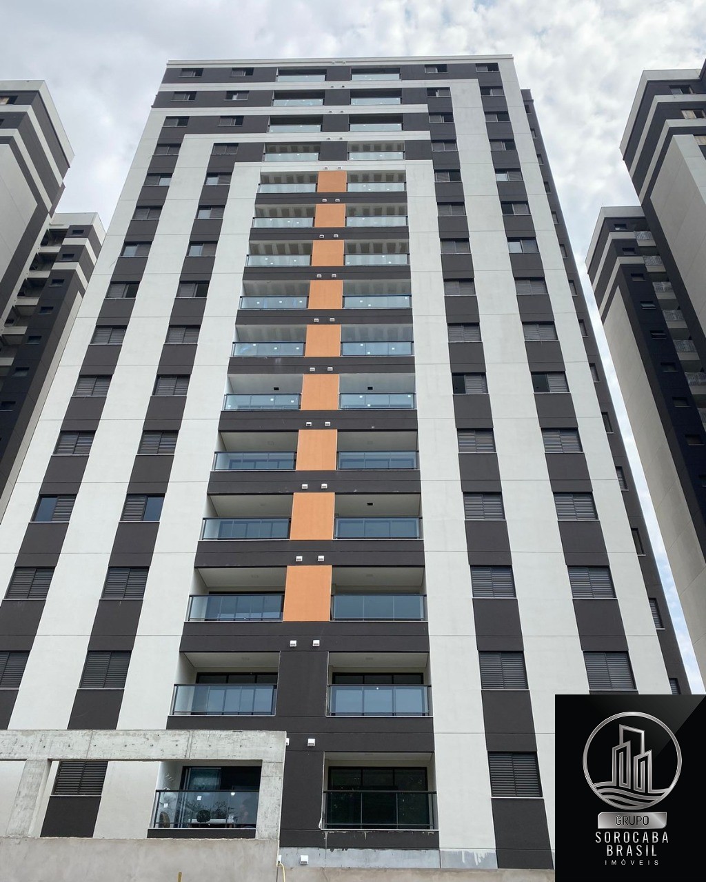 Apartamento com 3 dormitórios à venda, 87 m² por R$ 595.000 