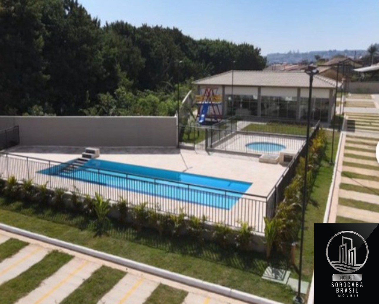 Apartamento com 2 dormitórios à venda, 53 m² por R$ 230.000 