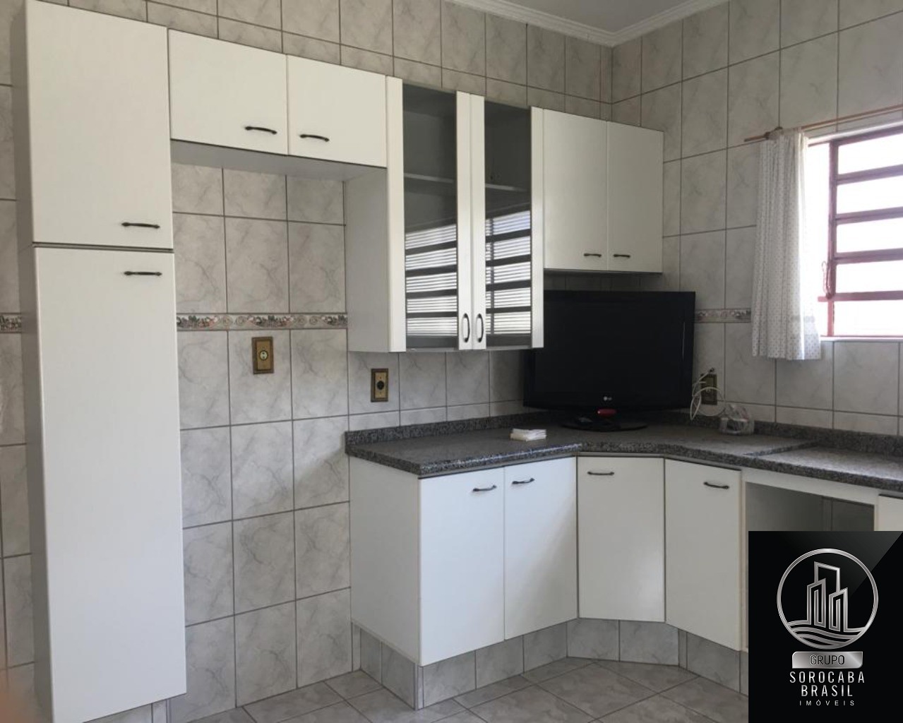 Casa no jardim ibiti do paço, R$900.000,00.