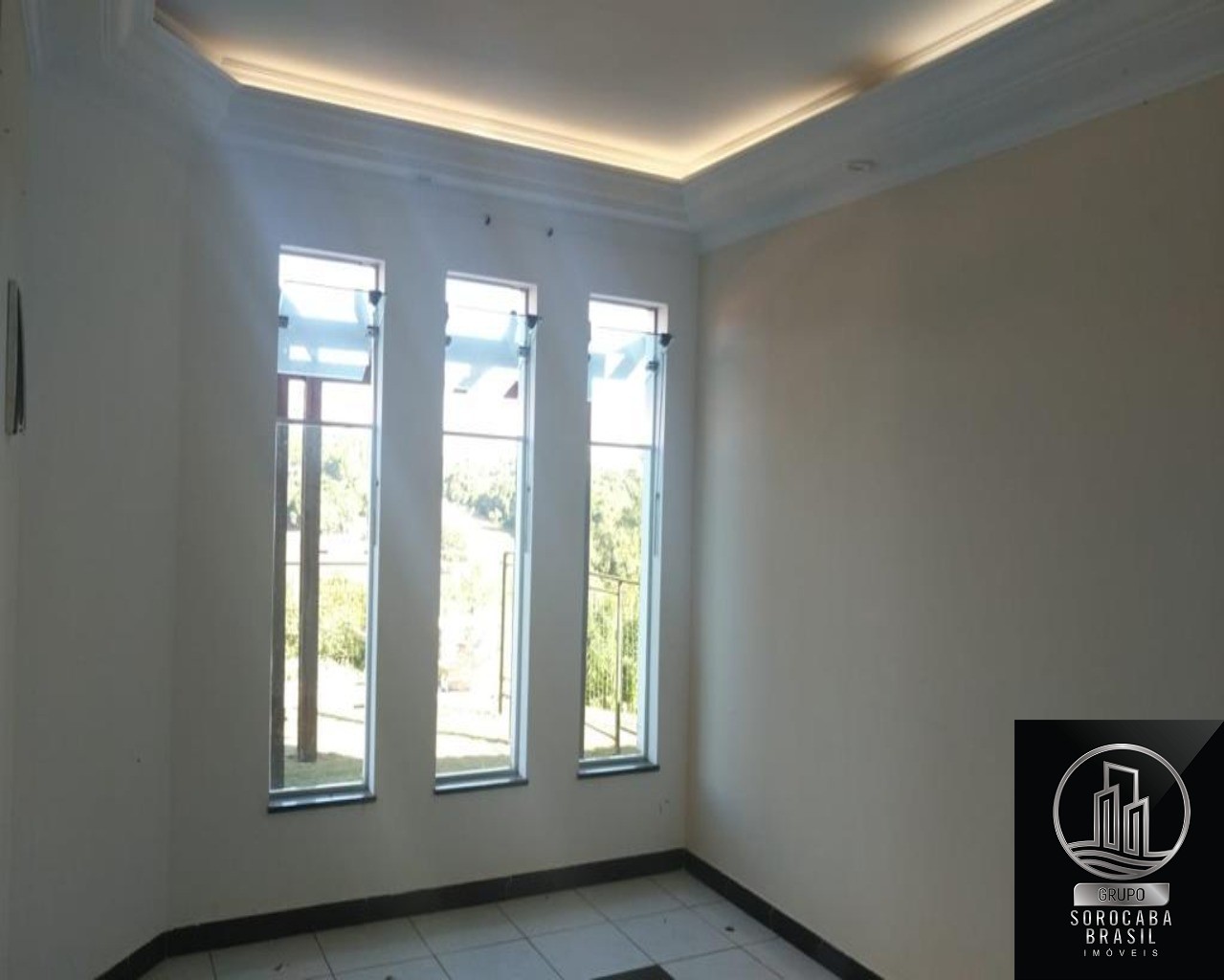 Sobrado com 3 dormitórios à venda, 300 m² por R$ 850.000 - i