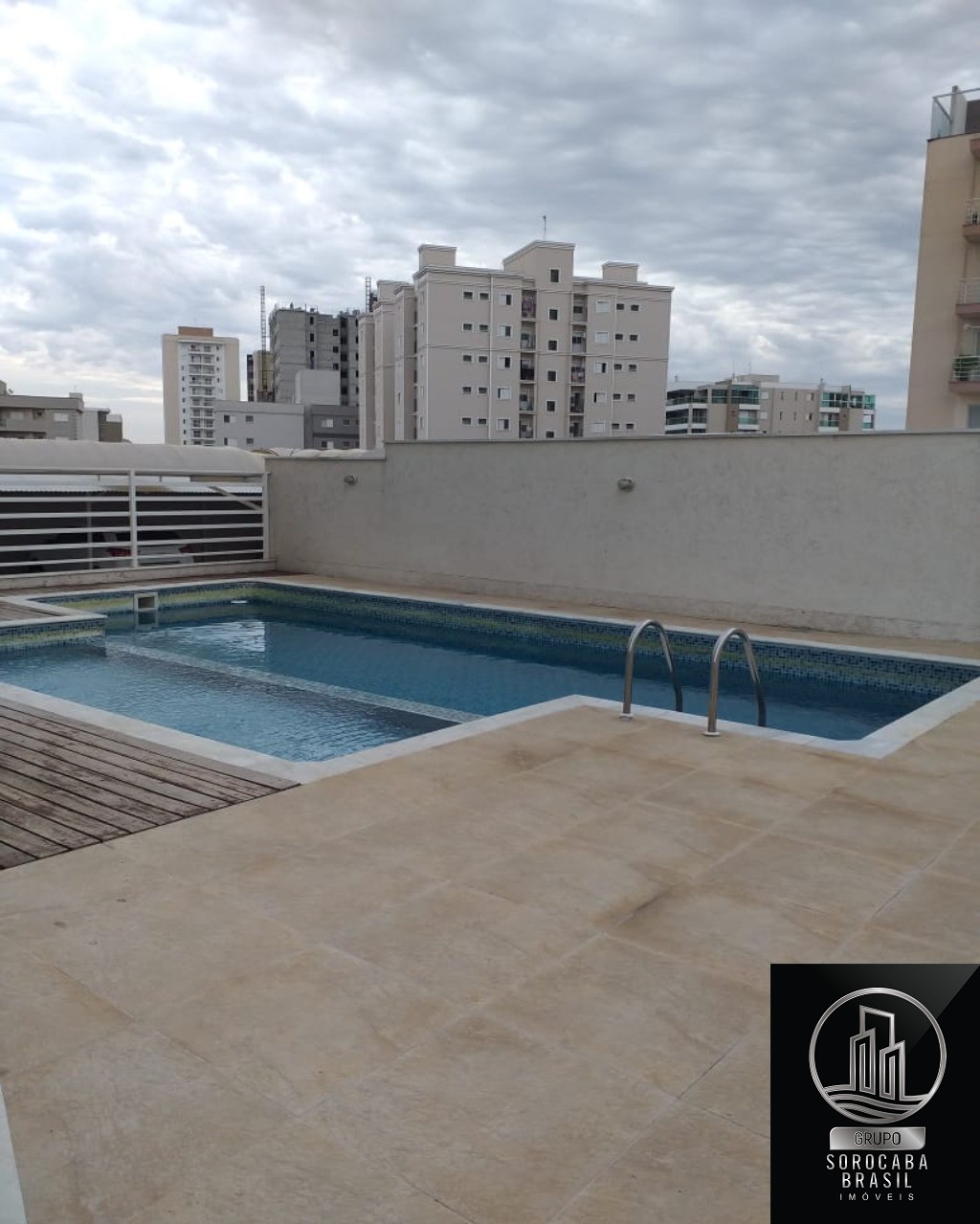 Apartamento com 3 dormitórios à venda, 77 m² por R$ 540.000 