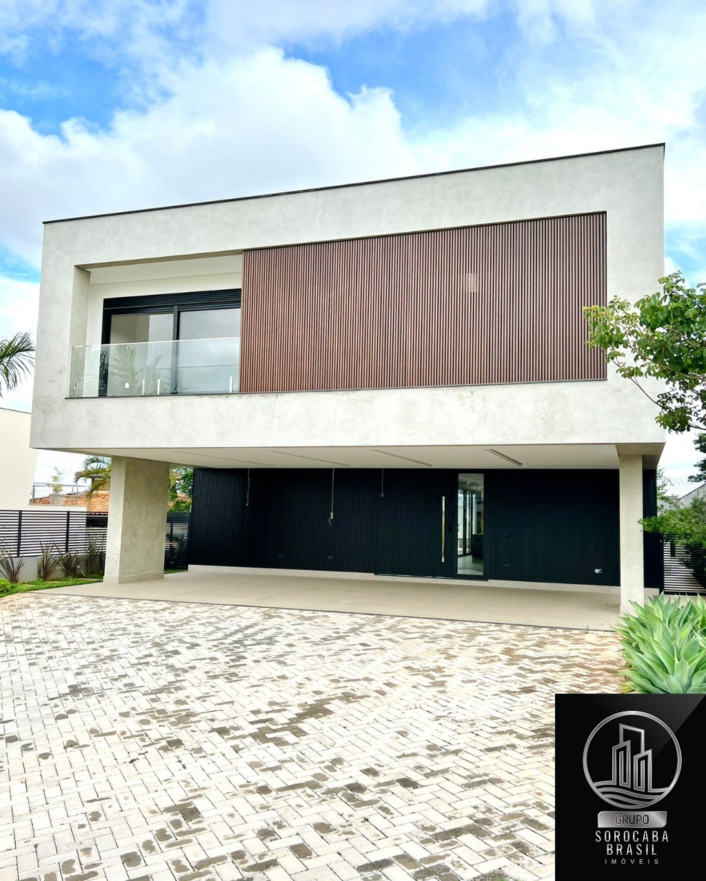 Sobrado com 4 dormitórios à venda, 380 m² por R$ 2.990.000 -