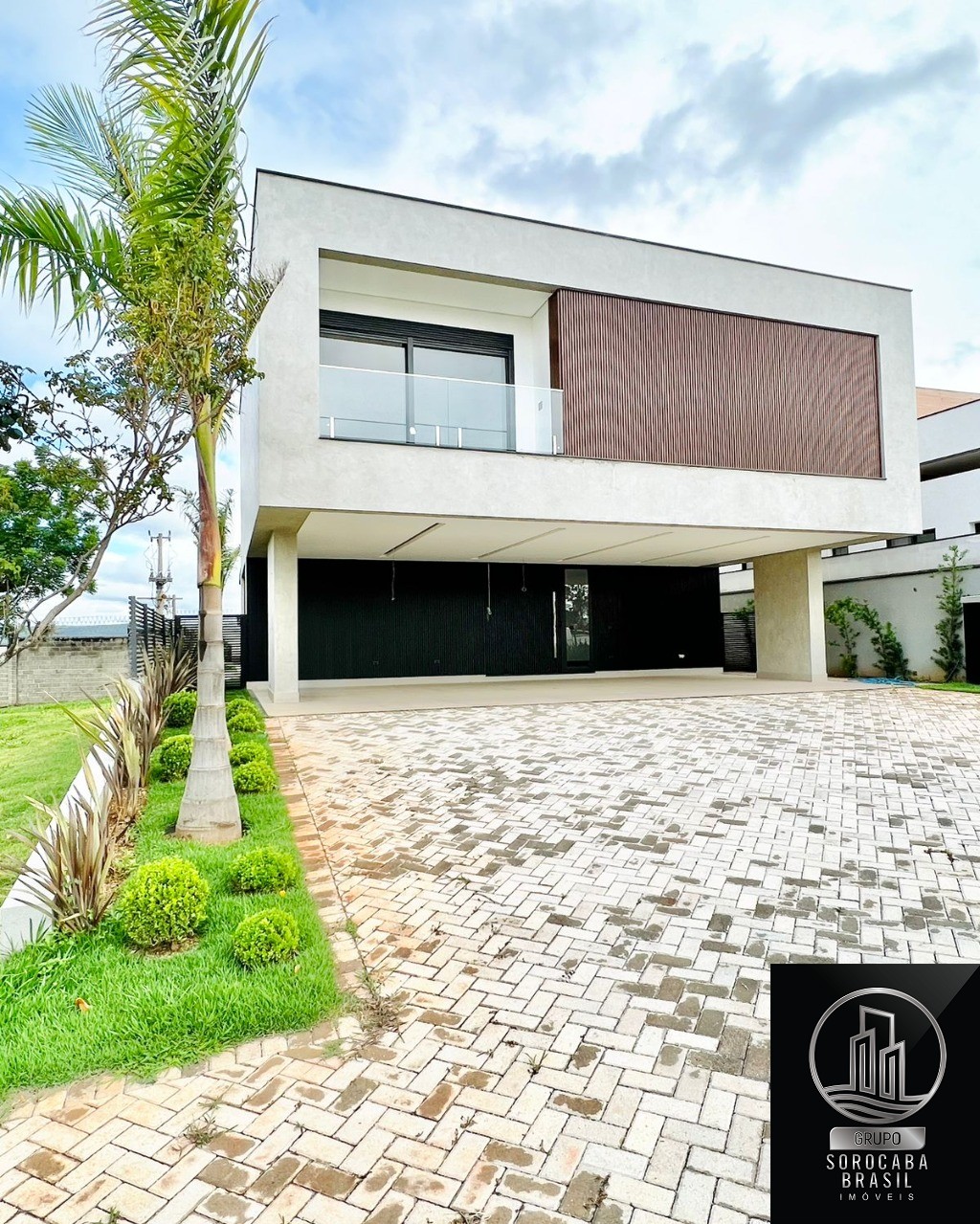 Sobrado com 4 dormitórios à venda, 380 m² por R$ 2.990.000 -