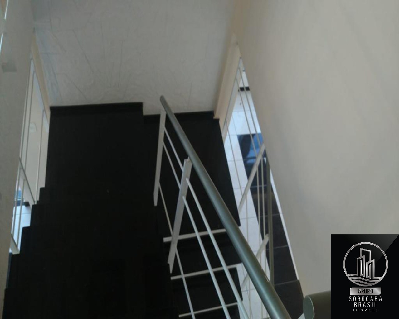 Sobrado com 3 dormitórios à venda, 300 m² por R$ 850.000 - i
