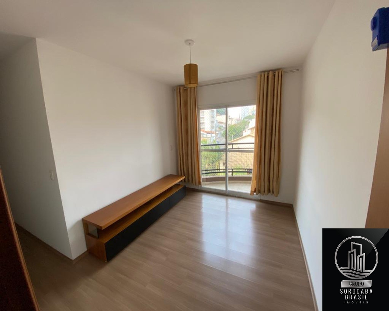 Apartamento com 2 dormitórios para alugar, 67 m² por R$ 3.73