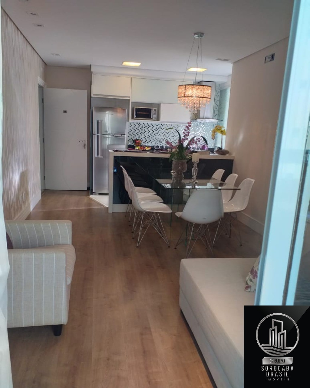 Apartamento com 3 dormitórios à venda, 77 m² por R$ 540.000 