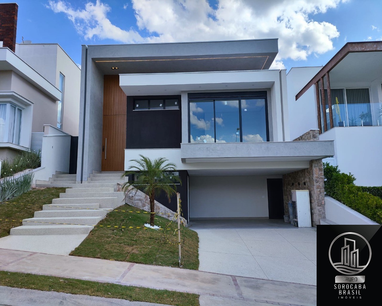 Casa com 3 dormitórios à venda, 200 m² por R$ 1.590.000 - gr