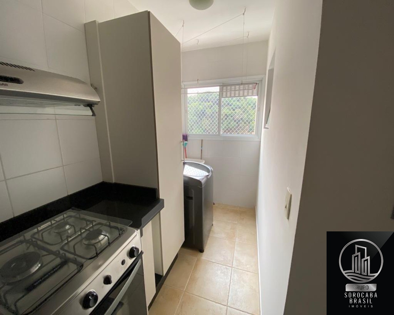 Apartamento com 2 dormitórios para alugar, 67 m² por R$ 3.73