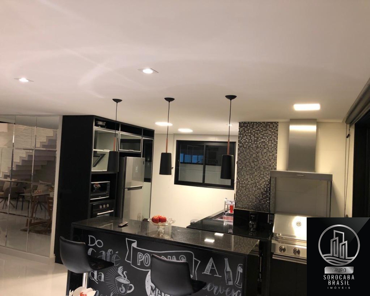 Sobrado com 3 dormitórios à venda, 285 m² por R$ 1.640.000 -