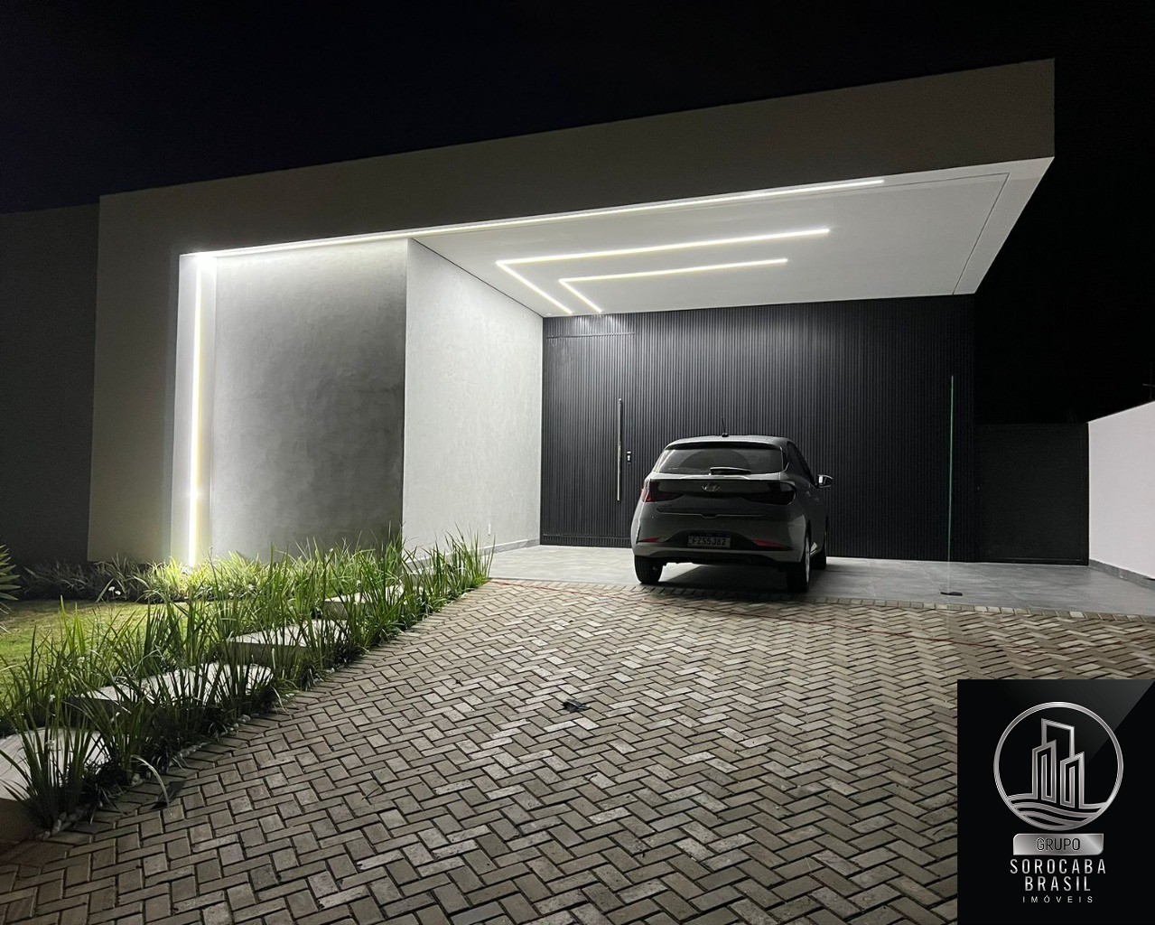 Sobrado com 3 dormitórios à venda, 300 m² por R$ 2.500.000 -