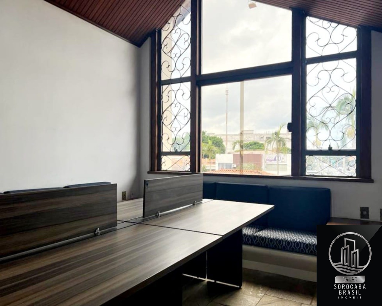 Sobrado com 5 dormitórios à venda, 390 m² por R$ 2.100.000 -