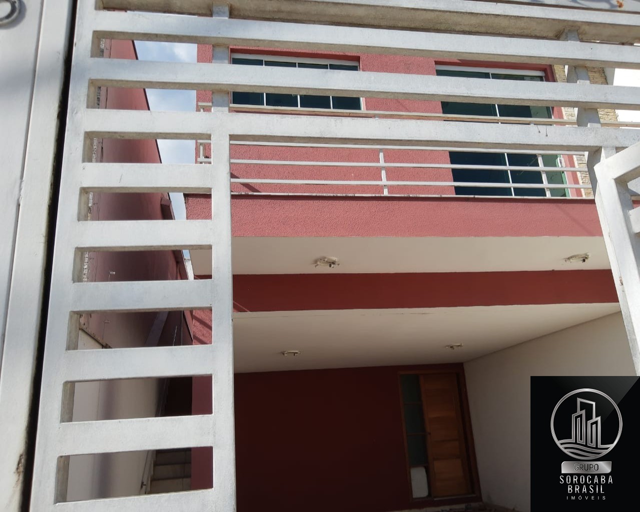 Sobrado com 3 dormitórios à venda, 150 m² por R$ 350.000 - p